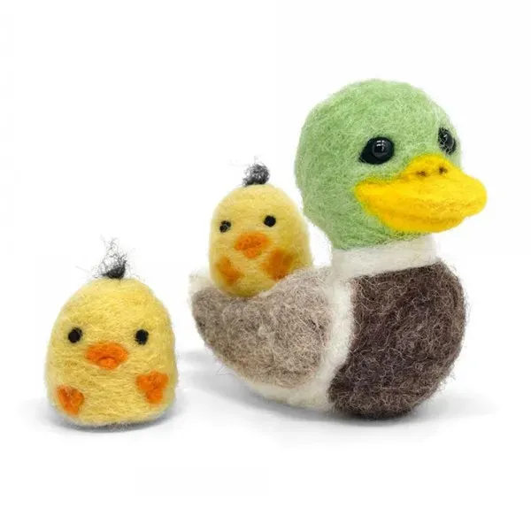 The Crafty Kit Company Duck and Ducklings Filzset Wolle