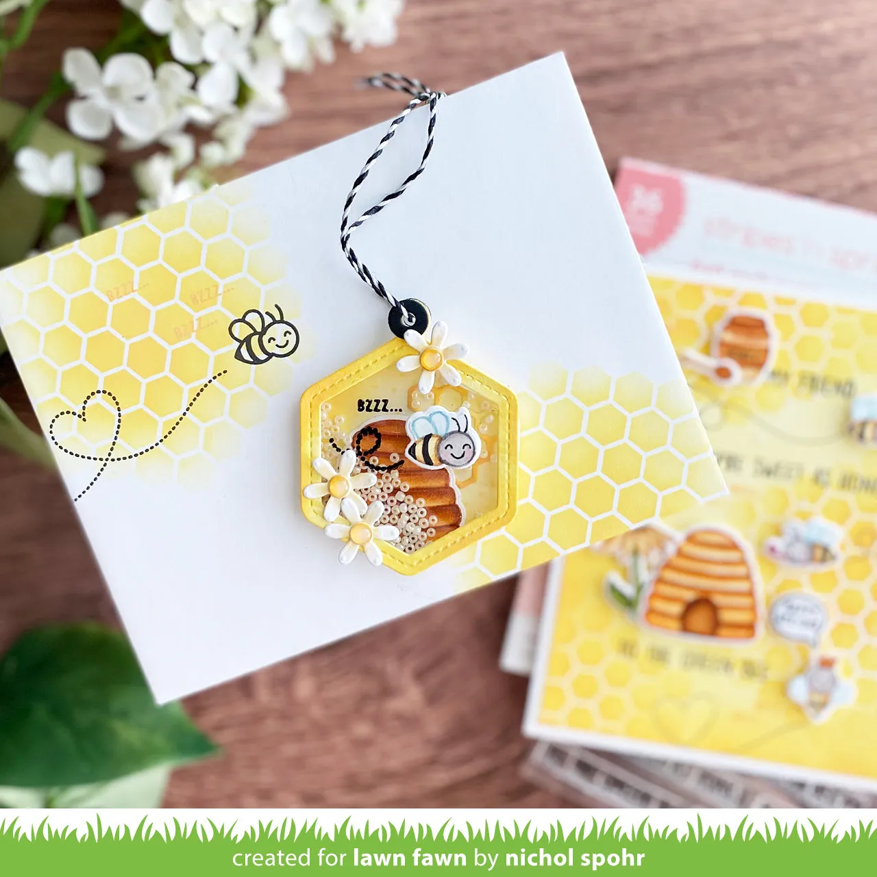 Lawn Fawn Honeycomb Shaker Gift Tag Lawn Cuts Anhänger