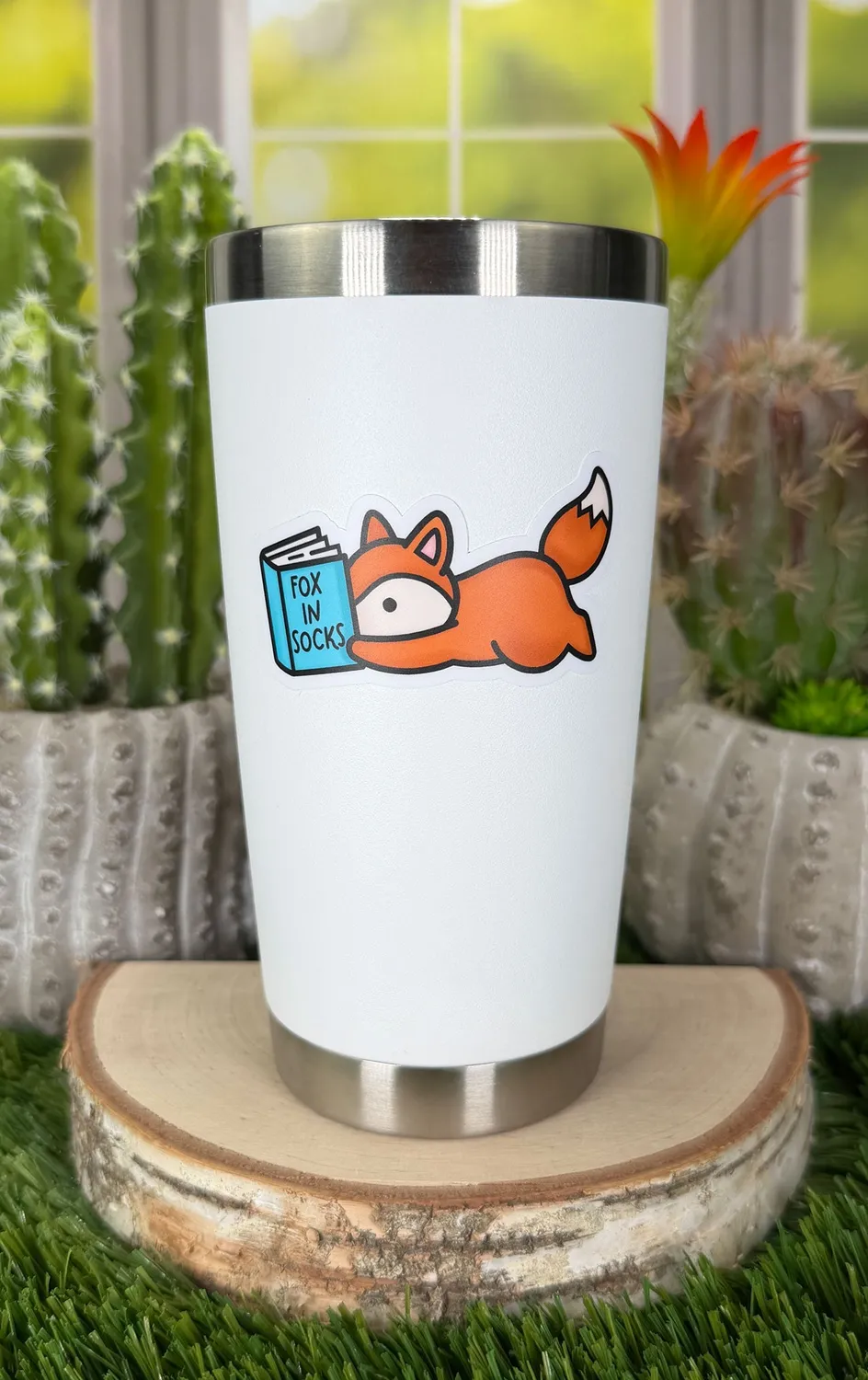 Lawn Fawn Reading Fox Vinyl Sticker matt wasserfest