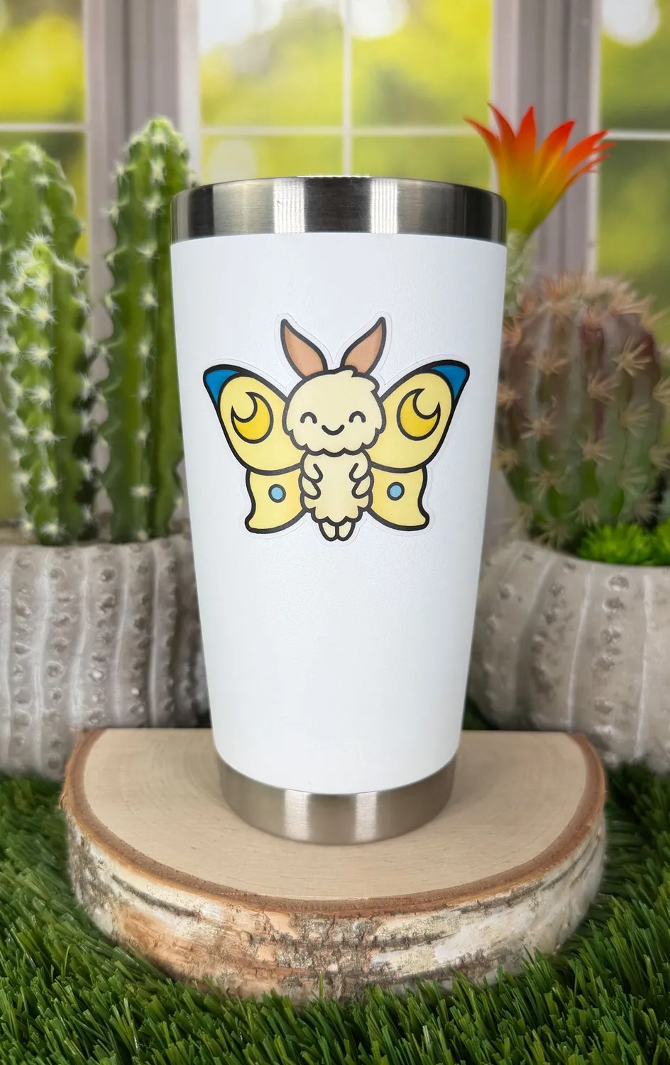 Lawn Fawn Moth Vinyl Sticker 7,6 cm Matt Wasserfest