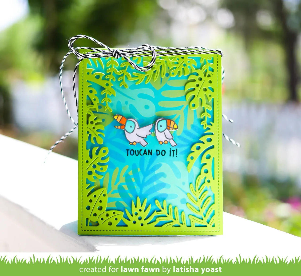 Lawn Fawn Tropical Leaves Stencil Schablone 15x15 cm