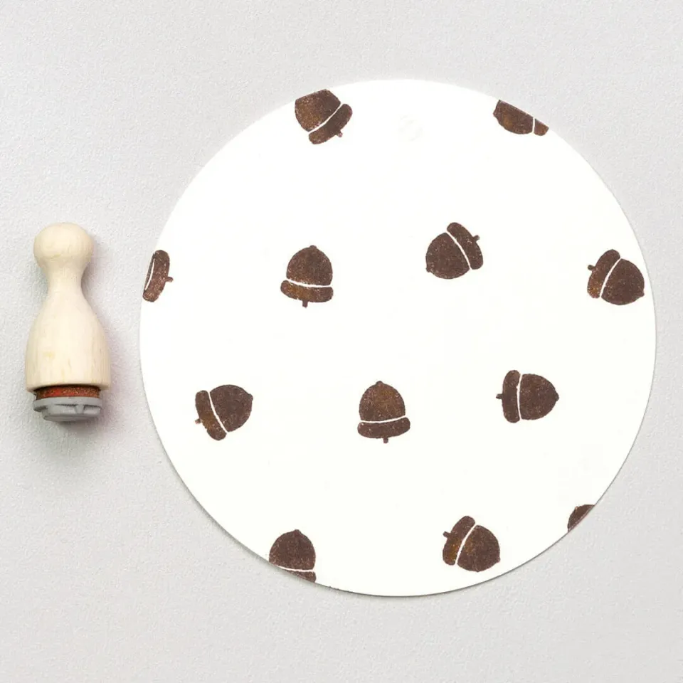 Perlenfischer Eichel Mini-Stempel 9x8 mm Buche