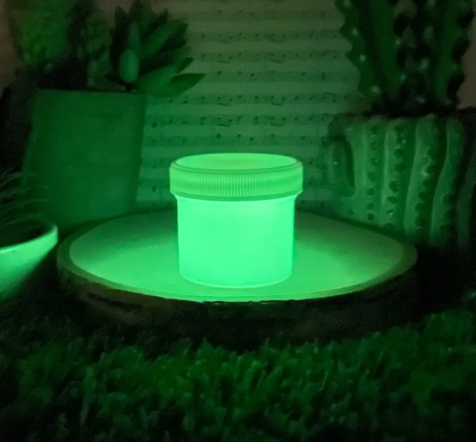 Lawn Fawn Stencil Paste LF2718 Glow-in-the-dark 59ml