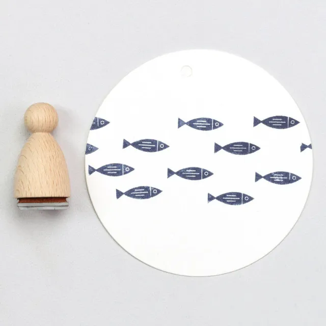 Perlenfischer Sardine Stempel 4x15 mm Maritim