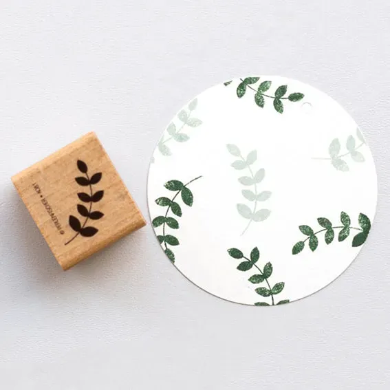 Perlenfischer Stempel Leaf branch Blattzweig 26x24 mm