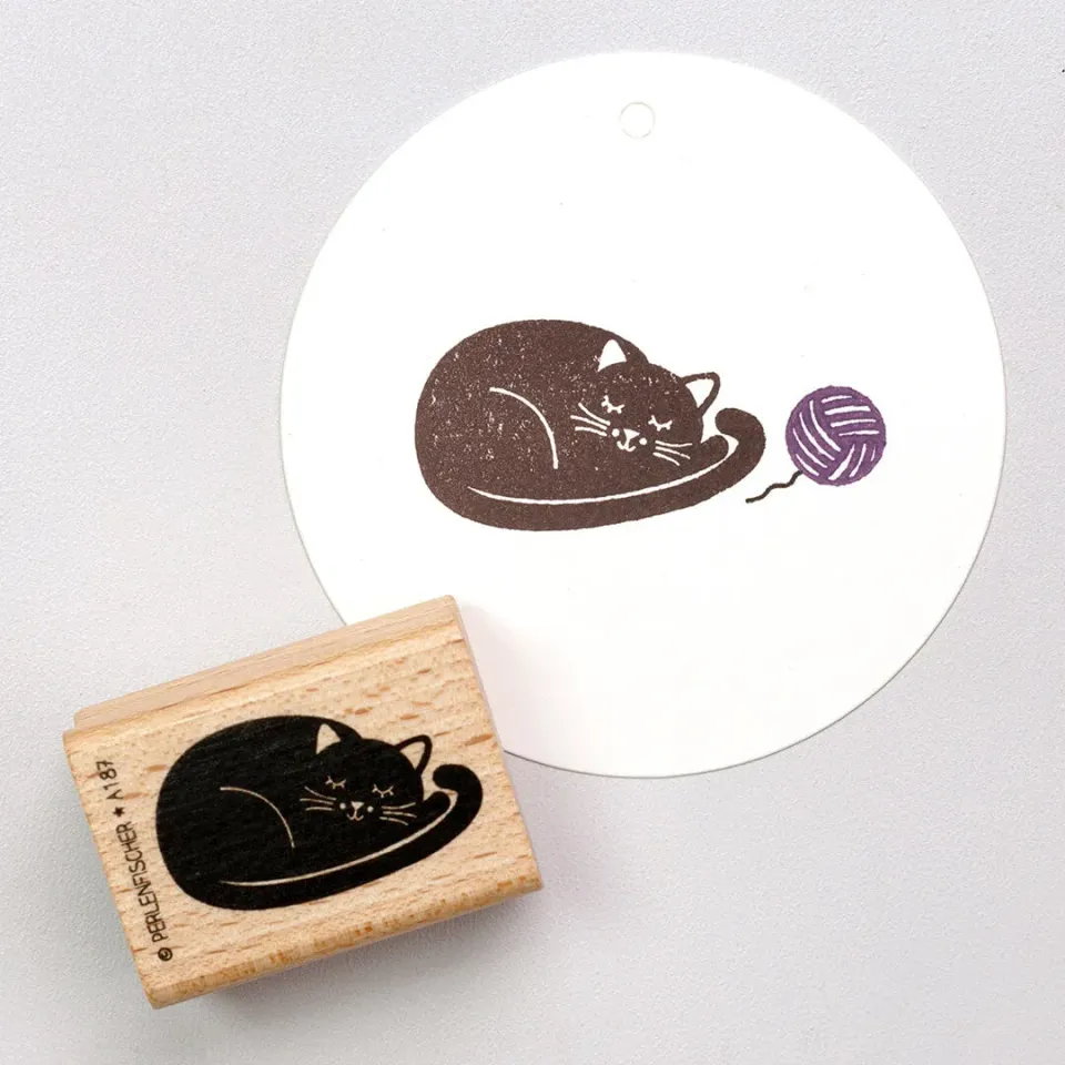 Perlenfischer Träumende Katze Stempel 22x36 mm Holz