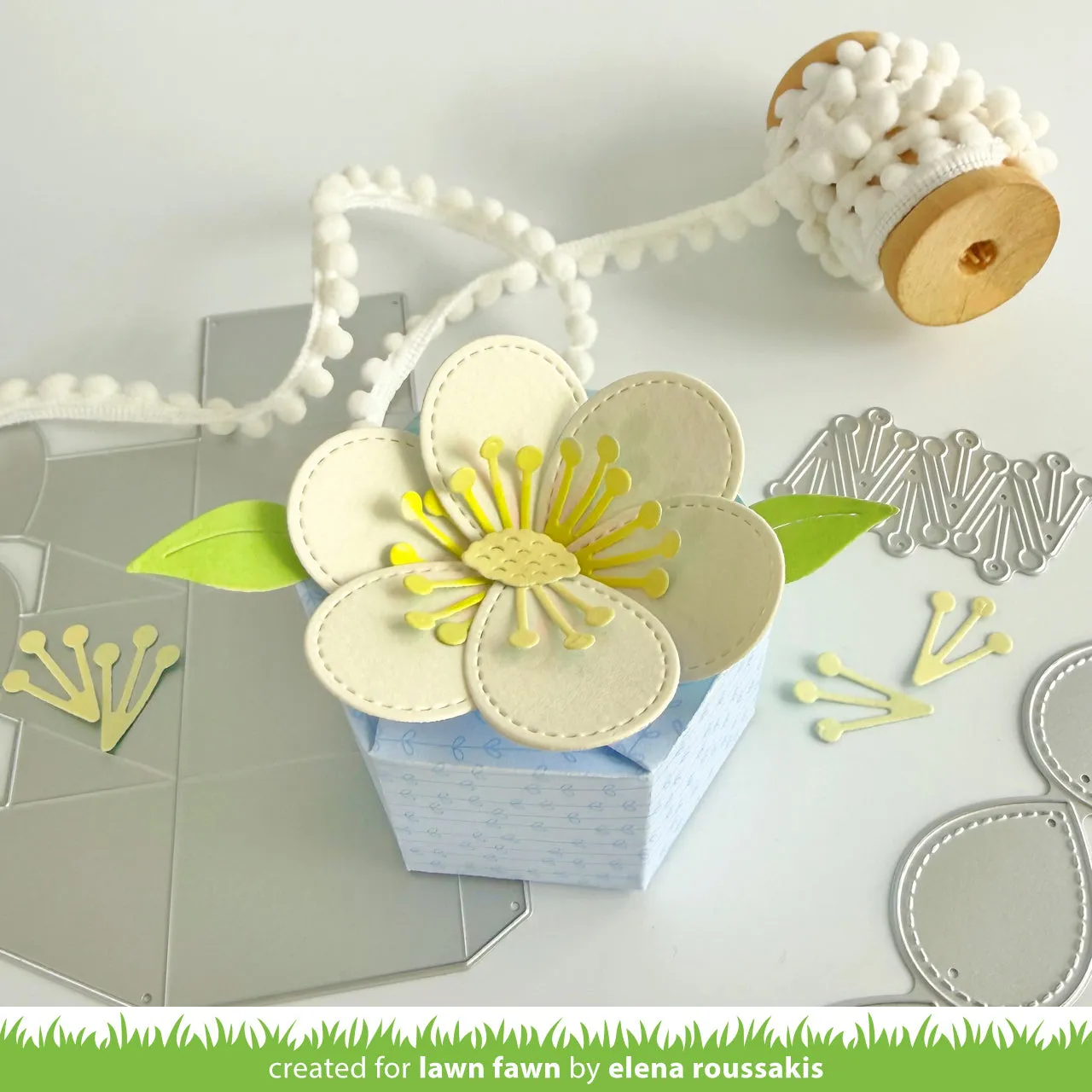 Lawn Fawn Lawn Cuts LF4044 Stanzschablone Blumen-Box 3-teilig