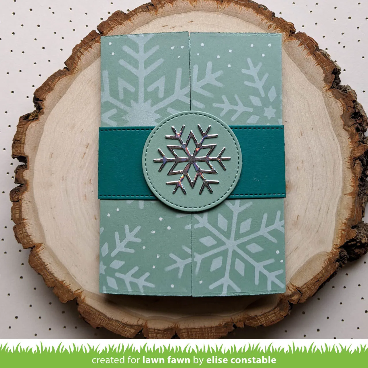 Lawn Fawn Shutter Card Snow Globe Add-On Stanzschablonen mit Schneeflocke