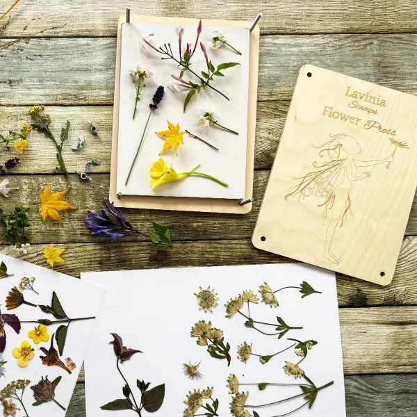 Lavinia Stamps Flower Press Blumenpresse aus Holz