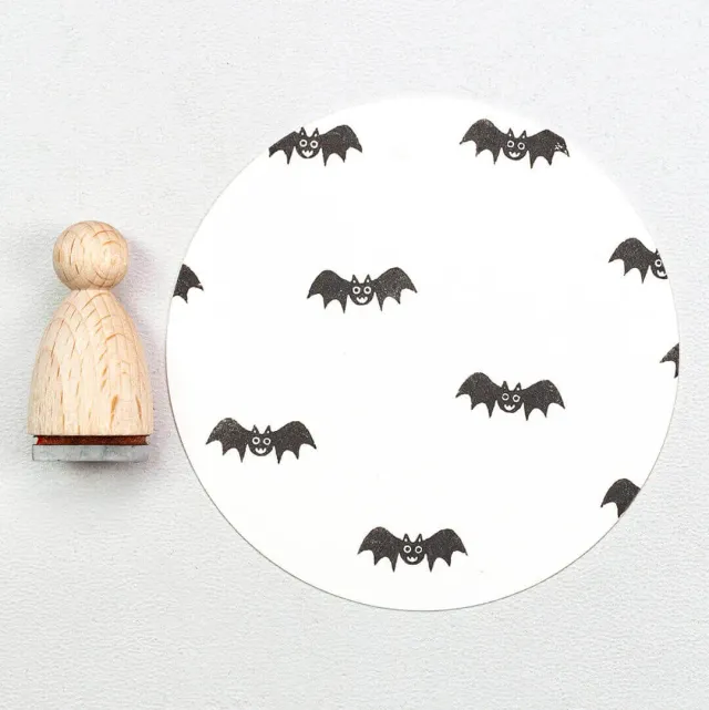 Perlenfischer Fledermaus Klein Kegelstempel 7x17mm