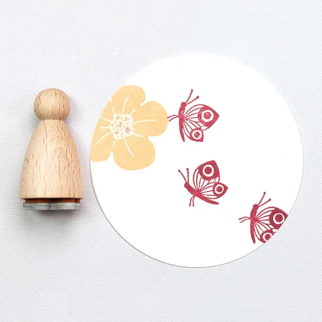 Perlenfischer Stempel Schmetterling klein 16x17 mm Holz