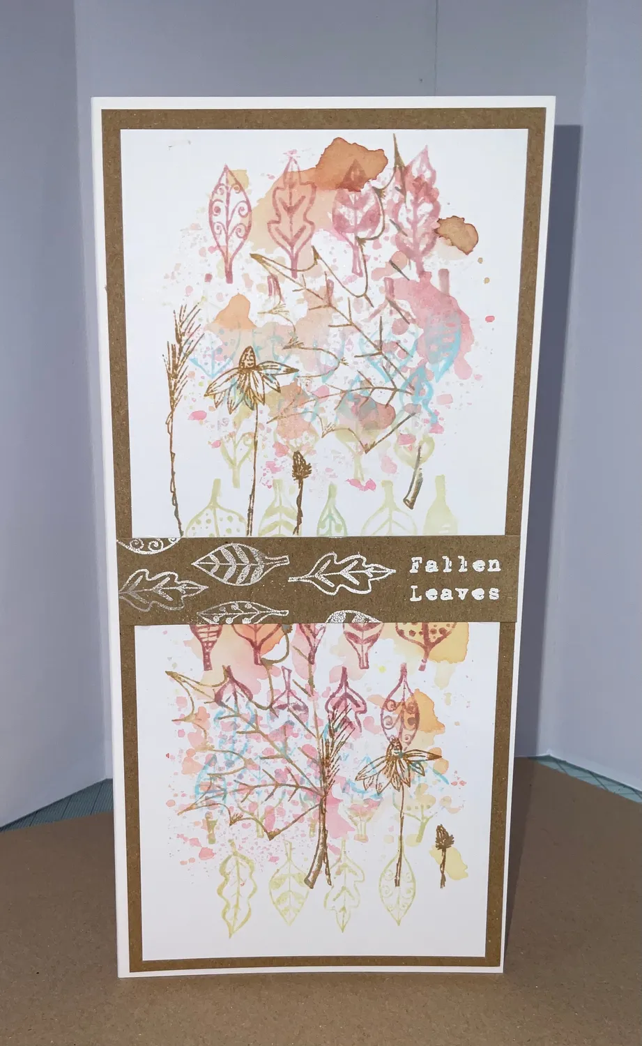 AALL and Create TP-823 Doodle Leaves Stempelset A7 klar