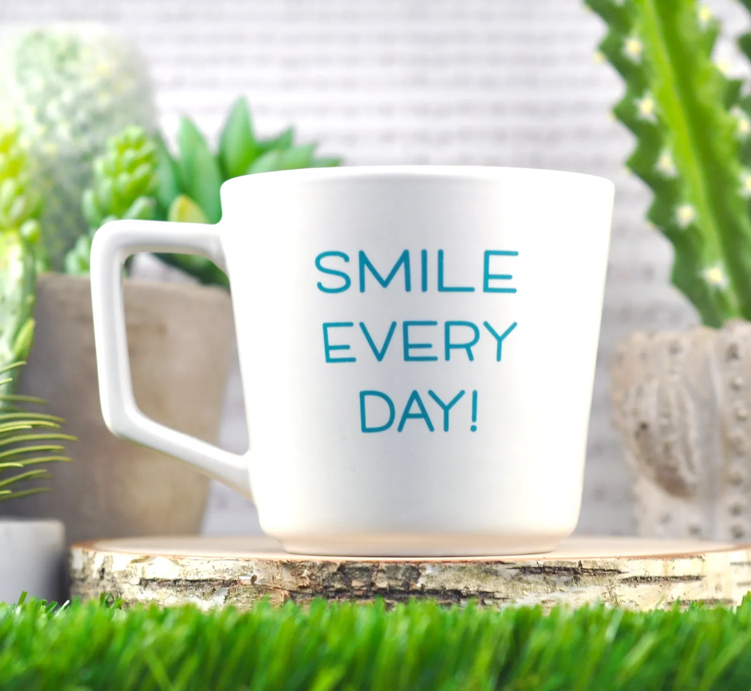 Lawn Fawn Smile Every Day Tasse 355ml weiß Geschenk