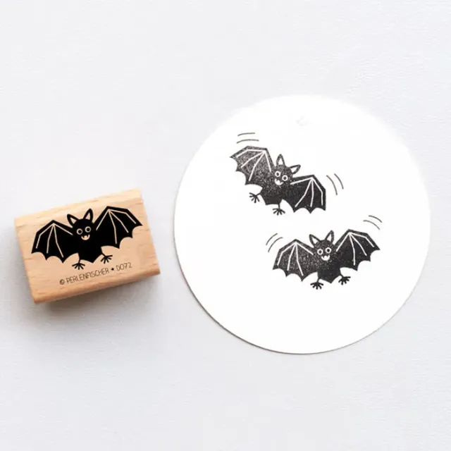 Perlenfischer Bat Holzstempel 16x32 mm für Halloween