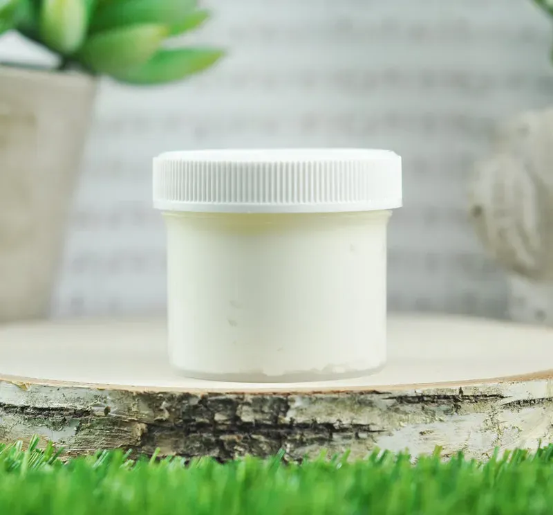 Lawn Fawn LF2713 Stencil Paste Weiß 2 oz deckend
