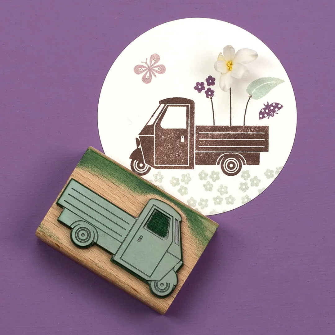 Perlenfischer Three Wheeled Transporter Stempel 52 x 30 mm Holz