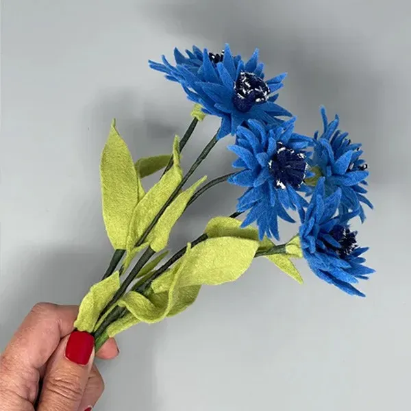 Lavinia Felt Cornflowers Filz-Bastelset Kornblumen 8x25 cm
