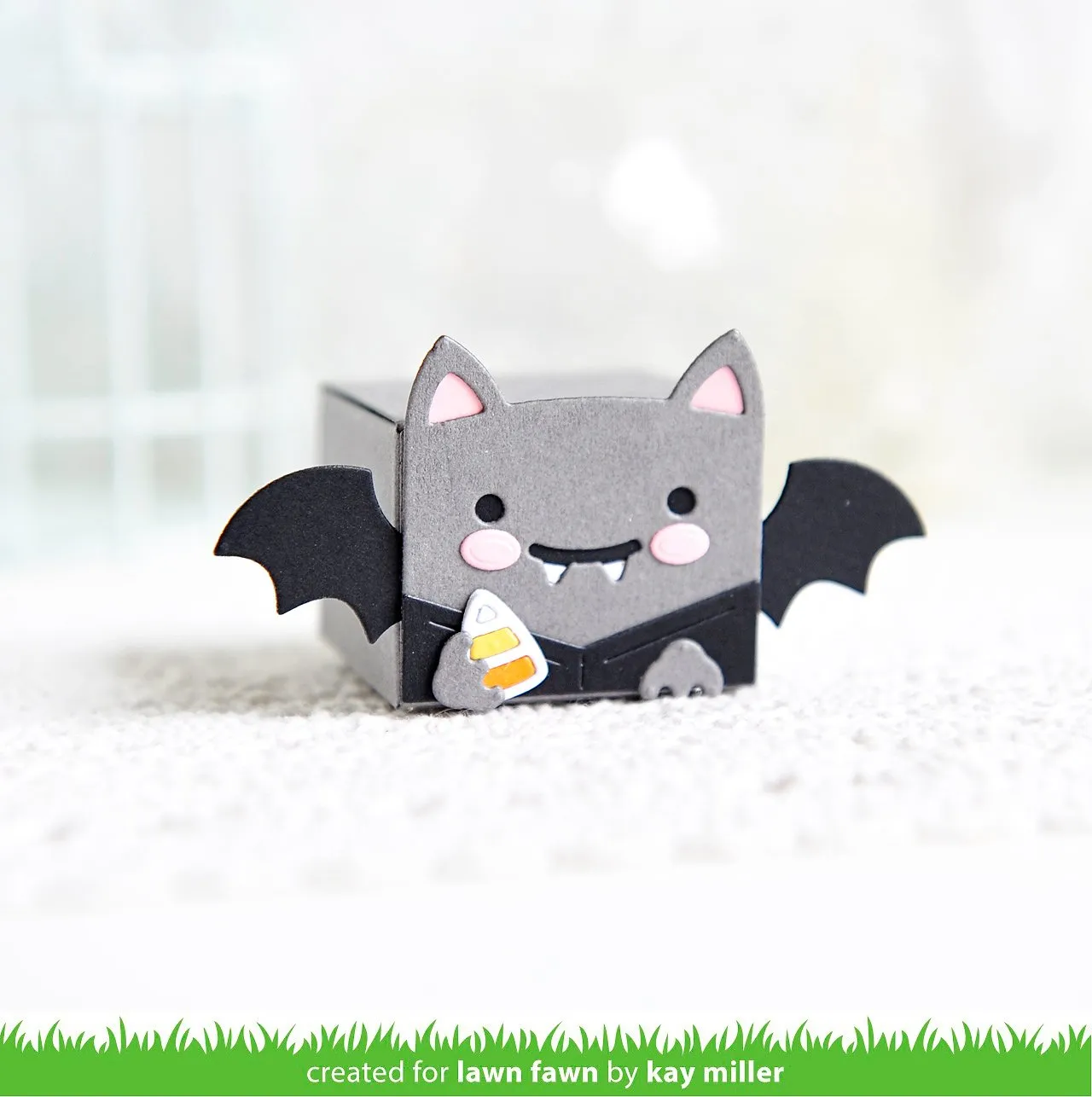 Lawn Fawn Tiny Gift Box Bat Add-On Stanzen