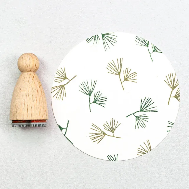 Perlenfischer Pine branch small Stempel Tannenzweig 19x16mm